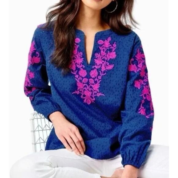 Lilly Pulitzer Emberline Navy Bayside Embroidery Eyelet Top M Preppy Coquette - Picture 1 of 9